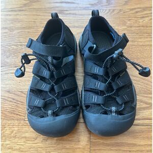 Keen Newport H2 Youth Kids Black Green Hiking Water Closed Toe Sandals Size 1